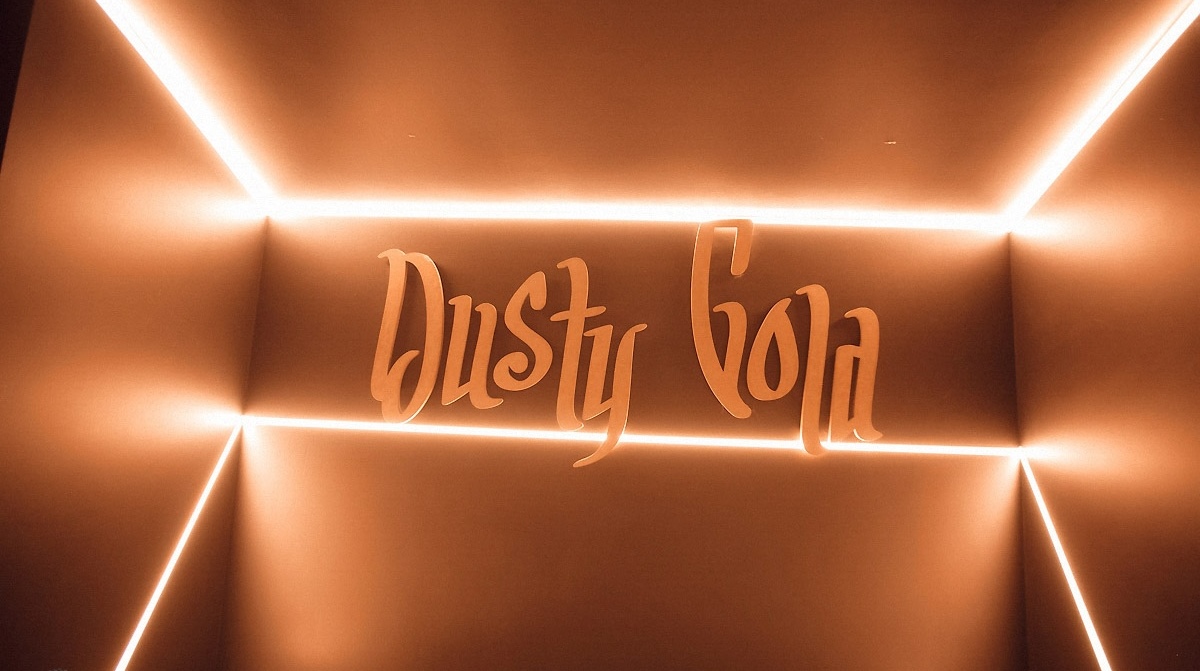 Dusty Gold — NIGHTLIFE